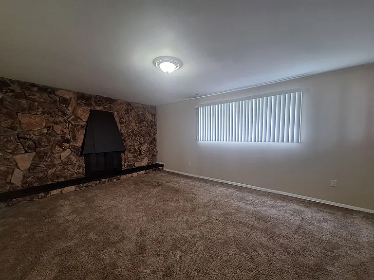 32834 Rosenbusch Dr — Photo 10