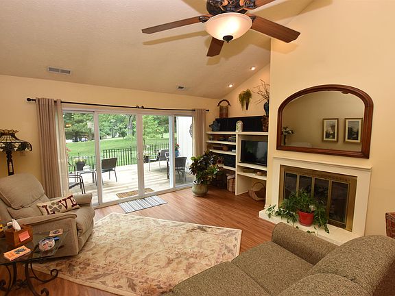 2nd image of 9149 S Greenridge Ln