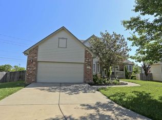 2029 N Ruger Ct, Andover, KS 67002