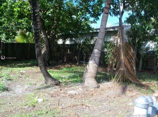 800 Phippen Rd, Dania, FL 33004