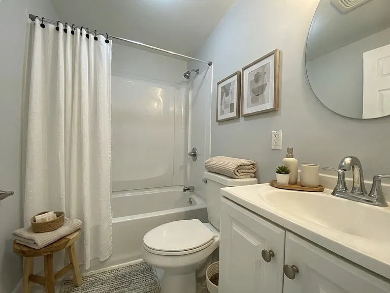 174 Lucille St #3 — Photo 7