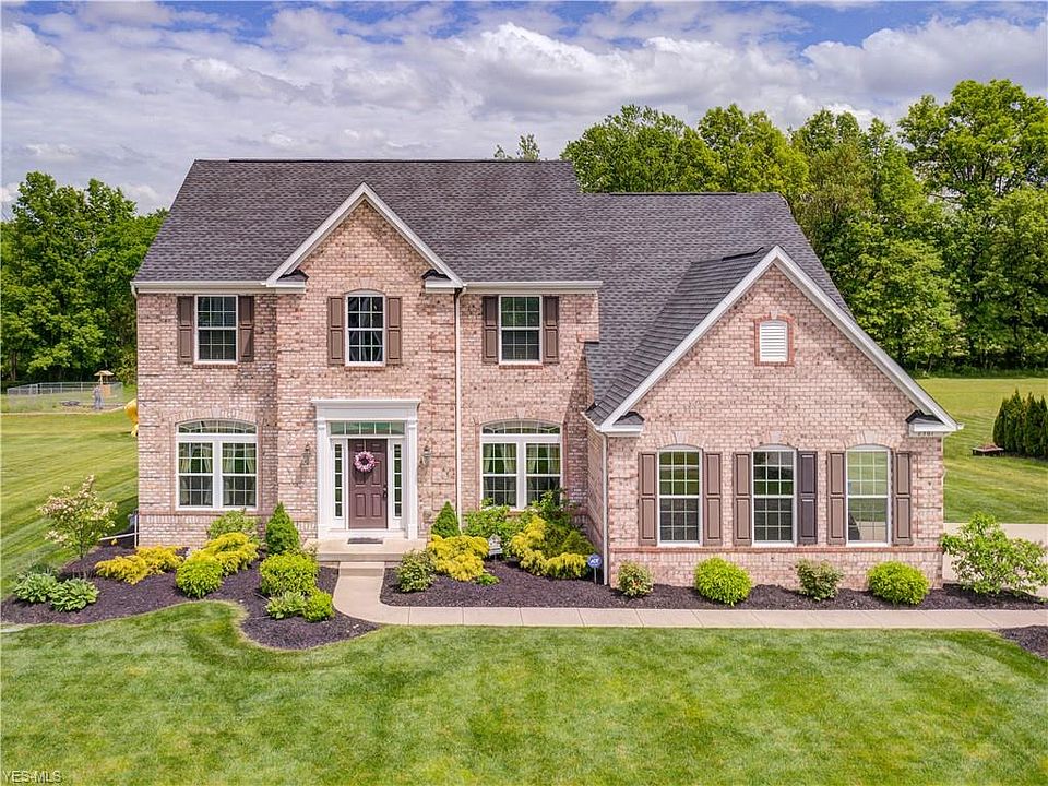 1st image of 2561 Palmer Ln