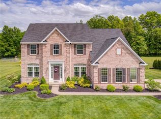 2561 Palmer Ln, Avon, OH 44011