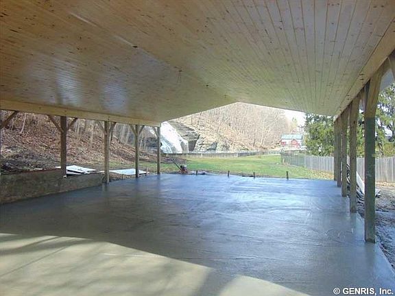 4th image of 203 S Genesee St
