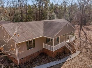 3705 Woodcroft Dr, Disputanta, VA 23842