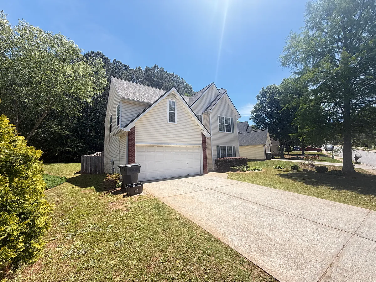 Building Photo - 3272 Sentinel Cir