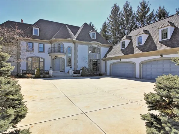 3 Country Ln, Pepper Pike, OH 44124