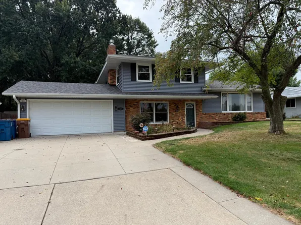 2442 Orchard Ln, White Bear Lake, MN 55110