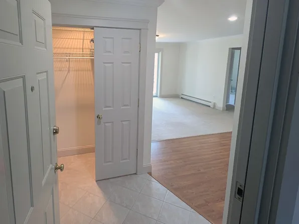 9 Pleasant Wood Dr #202, Augusta, ME 04330