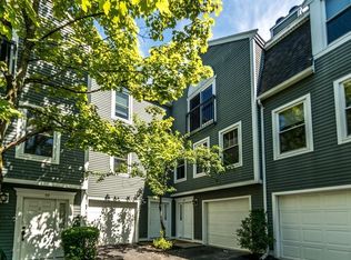 99 Anderer Ln APT 3, West Roxbury, MA 02132