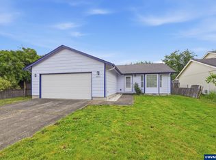 1077 S 10th St, Lebanon, OR 97355