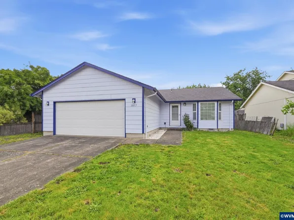 1077 S 10th St, Lebanon, OR 97355
