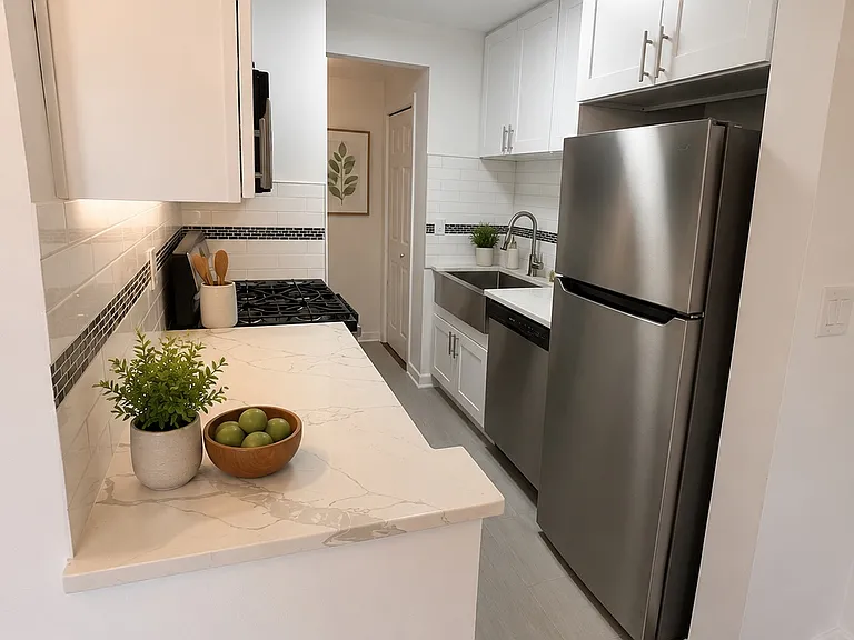 150 Overlook Ave #2F — Photo 1