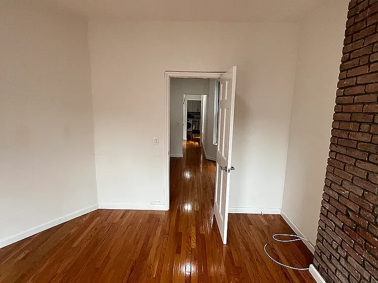 321 E 93rd St #5E — Photo 8