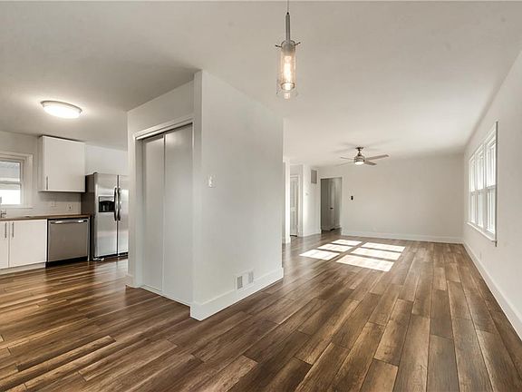 4th image of 3109 Westfield Ave