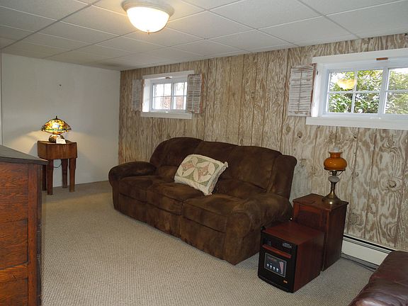 2nd image of 211 Fernwood Dr