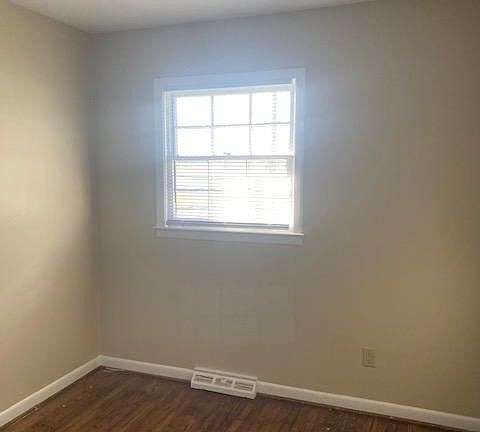 5th image of 1713 E Cone Blvd