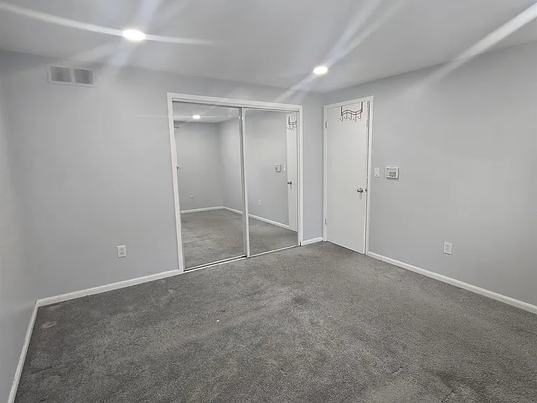 8410 Hickory Dr — Photo 17