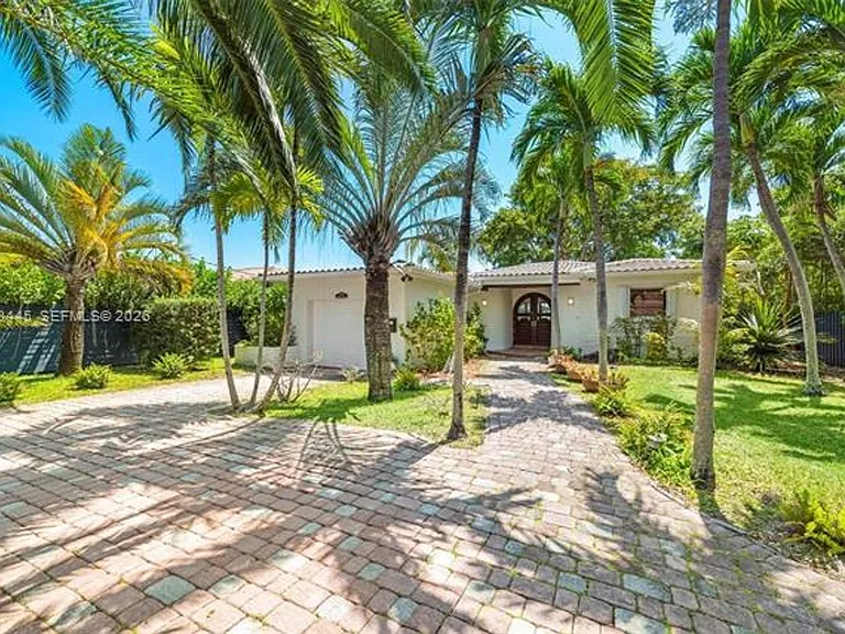 540 S Shore Dr — Photo 10
