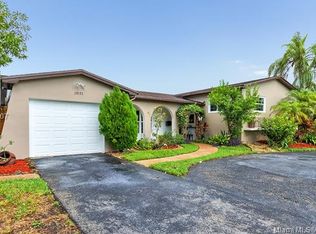 10171 SW 102nd Ave, Miami, FL 33176