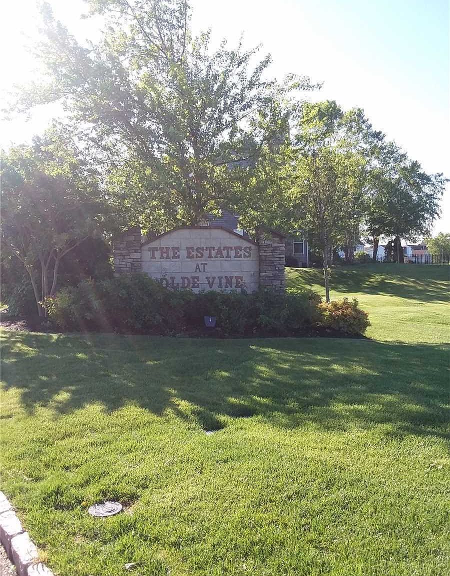 15 Tyler Dr, Riverhead, NY 11901 Zillow