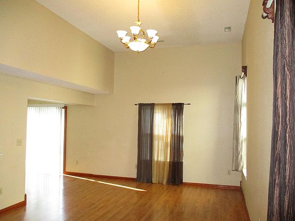 2nd image of 8333 Country Creek Dr