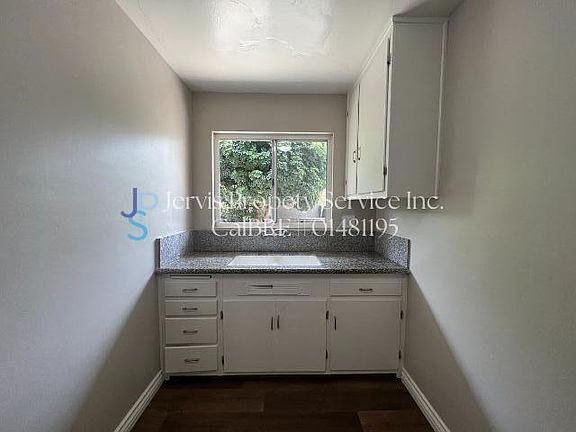 3rd image of 7018 Stafford Ave APT C