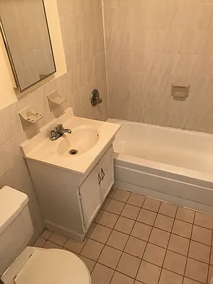 Rented by PMG Real Estate  | media 10