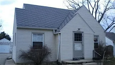 211 Larchmont Rd photo 1