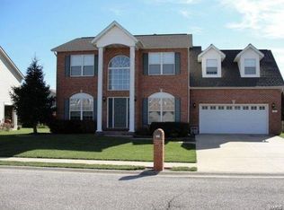 707 Highcliff Dr, O'Fallon, IL 62269