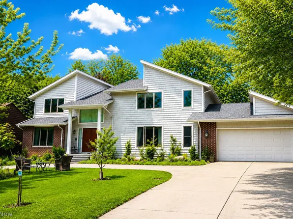 33278 Allenbury Dr, Solon, OH 44139