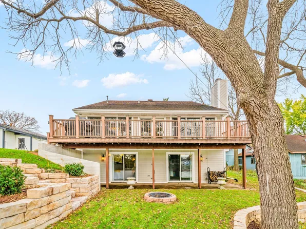 1160 Lady Bird Dr, Somonauk, IL 60552