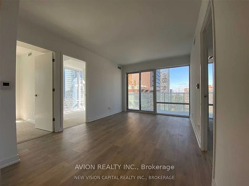 3 bed, $4,500 — Photo 2