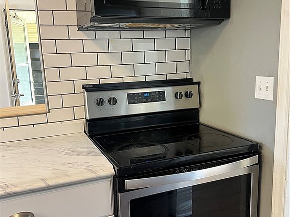 4th image of 115 Ravenswood Pike