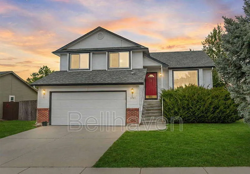 3 bed, 3.0 bath, 2108 sqft, $2,395 — Photo 1