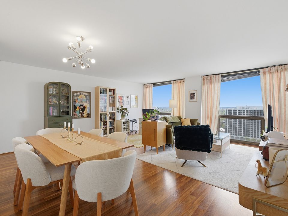 1st image of 4343 N Clarendon Ave APT 2213