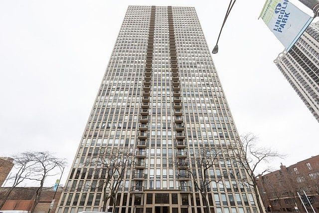 1st image of 1660 N La Salle St #1009