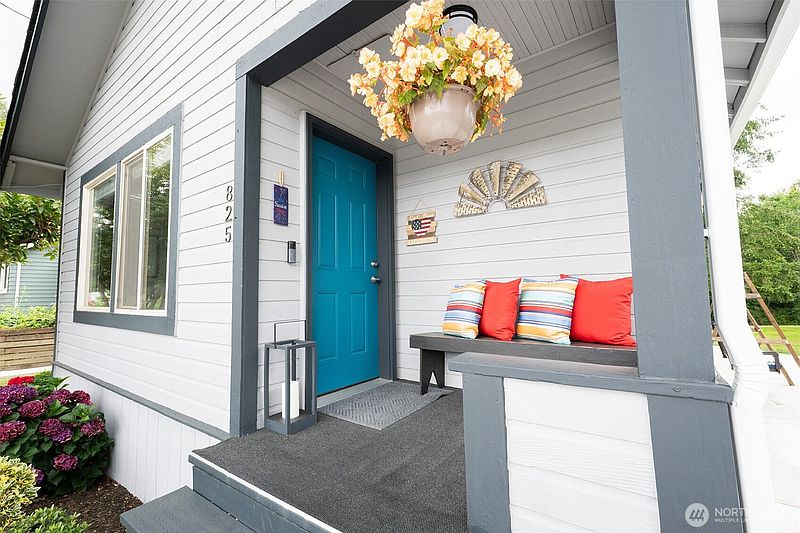 5th image of 845 3rd Avenue NW