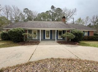 8359 Makiki Dr, Diamondhead, MS 39525