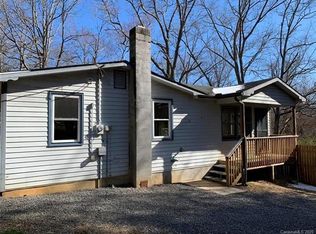 11 Classic Dr, Asheville, NC 28805