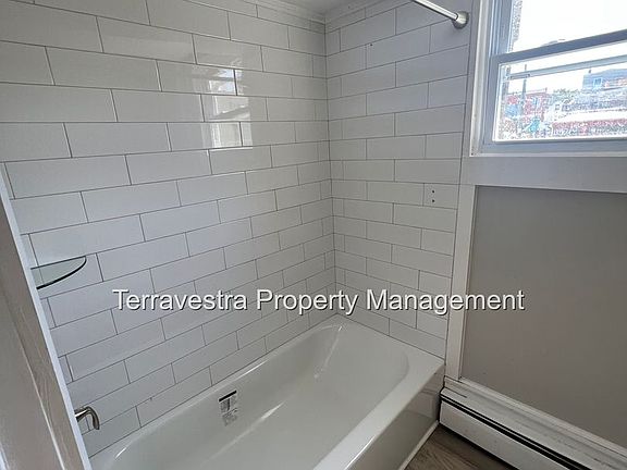 5th image of 118 N 2nd St #1B