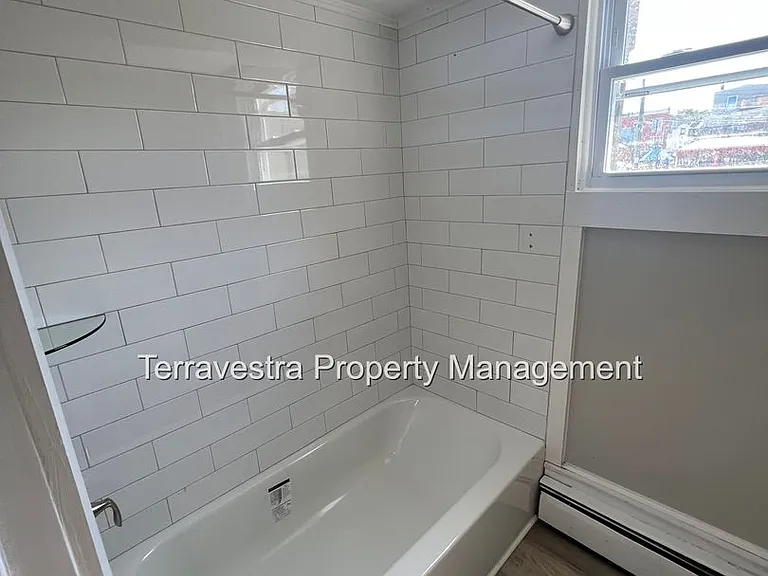 118 N 2nd Street — Photo 4