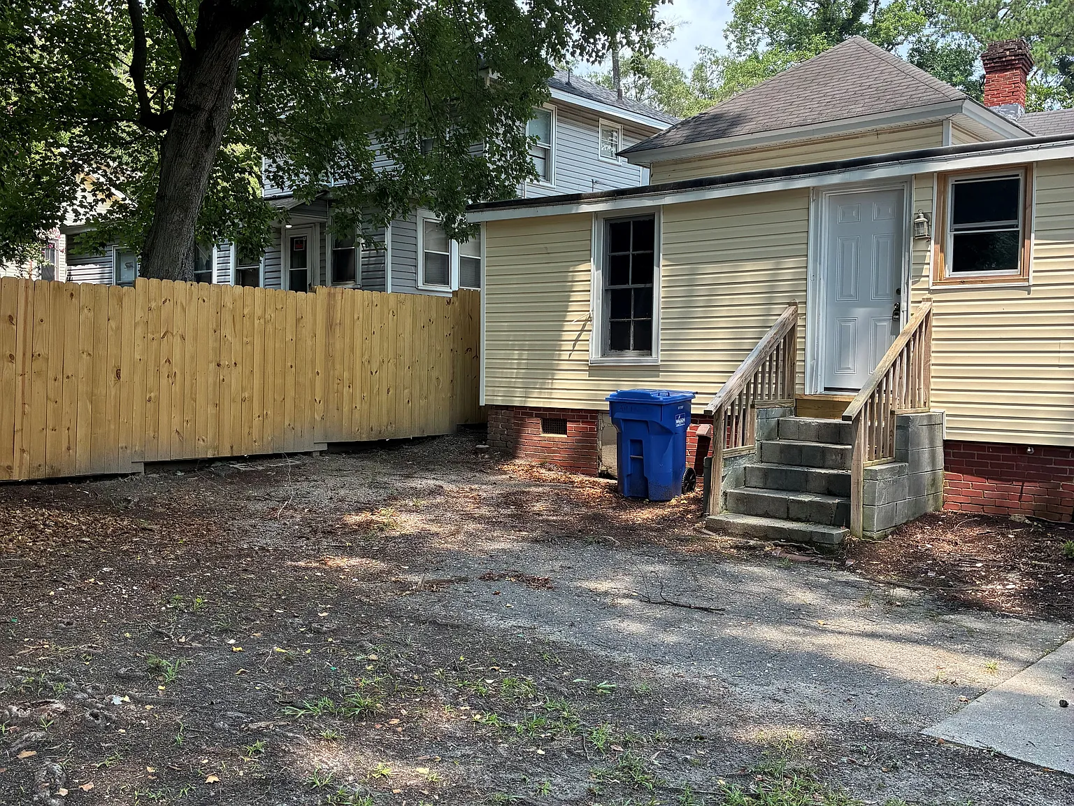 2 bed, 841 sqft, $1,050 — Photo 1