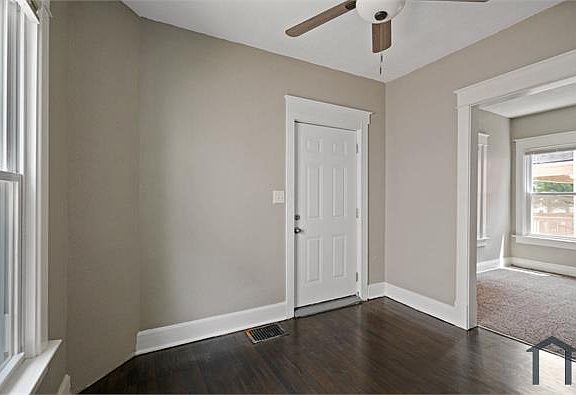 4th image of 128 N White Ave