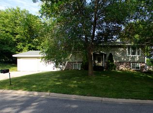 985 Tuva Rd SE, Cokato, MN 55321