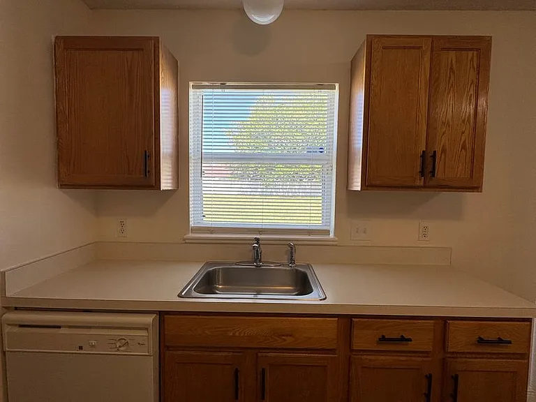 11718 Pethrick Dr — Photo 10
