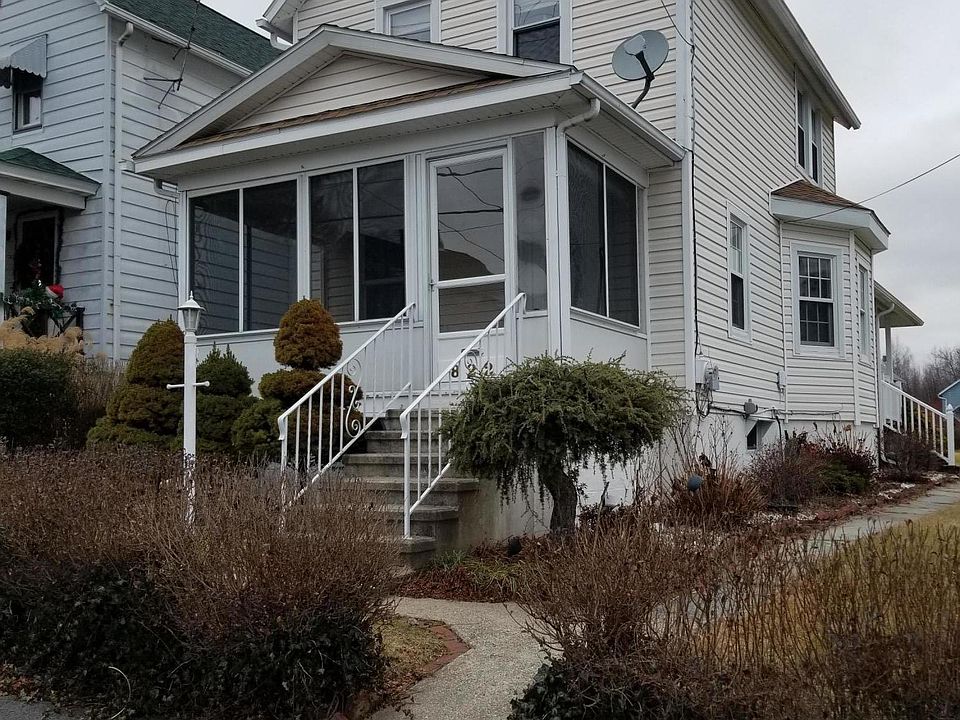1st image of 822 Price St