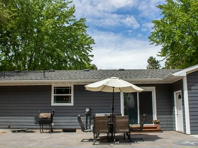 5761 Railroad Blvd — Photo 2