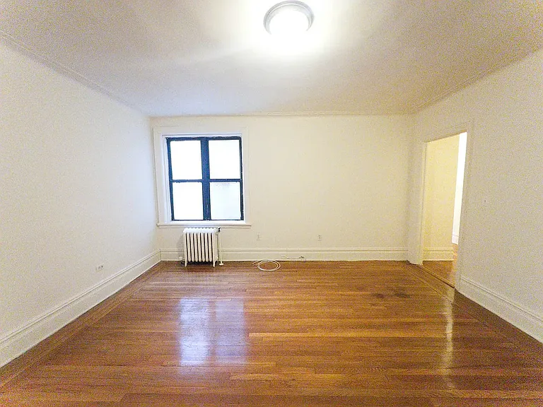 72-25 Austin St #3F — Photo 1