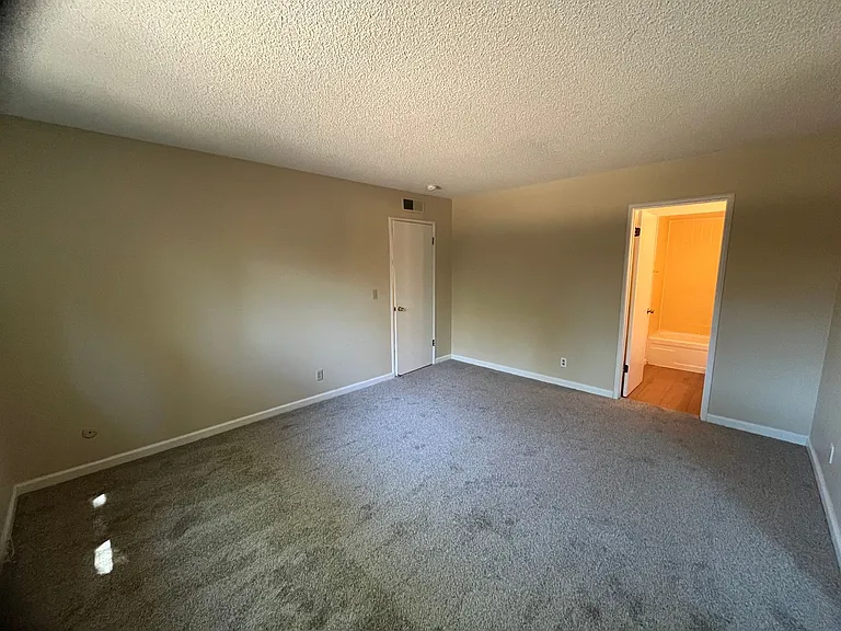 Cowell 4808-4810 — Photo 31